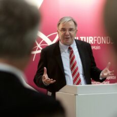 „Ich hoffe natürlich, dass Wiesbaden dabei bleibt“ – Interview mit Kulturfonds-Geschäftsführer Helmut Müller